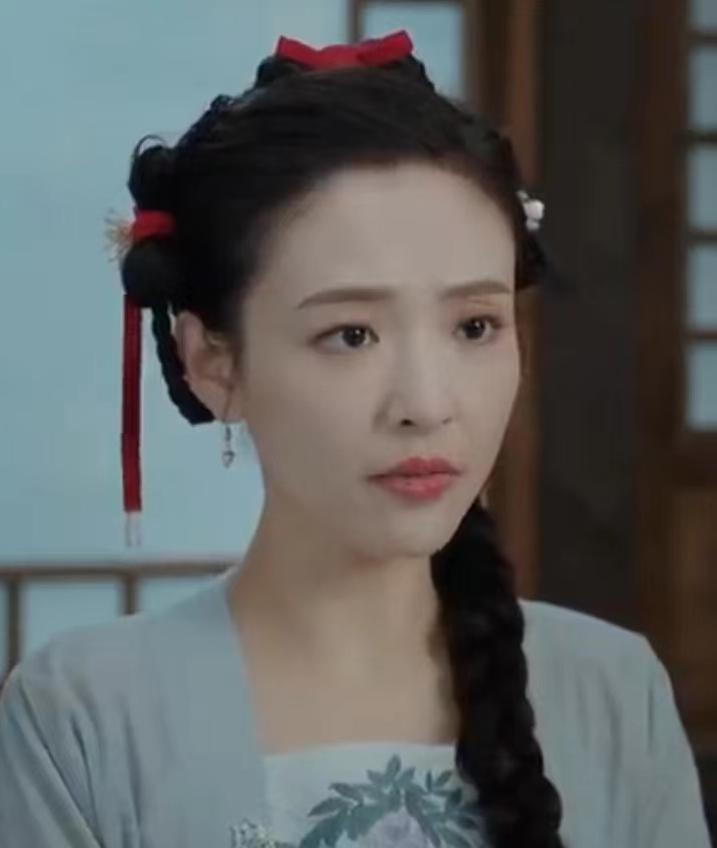 离婚快两年，吴倩的事业终于支棱起来了