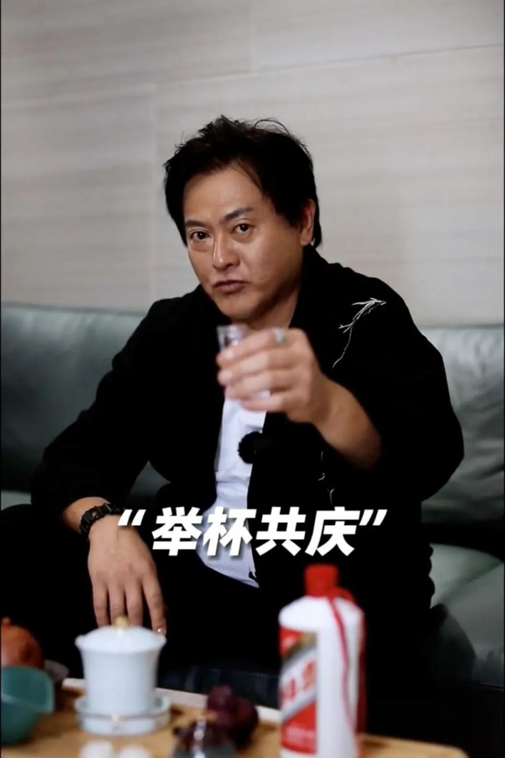 瘦了40斤还是胖若两人！渣男现世报还没看够呢