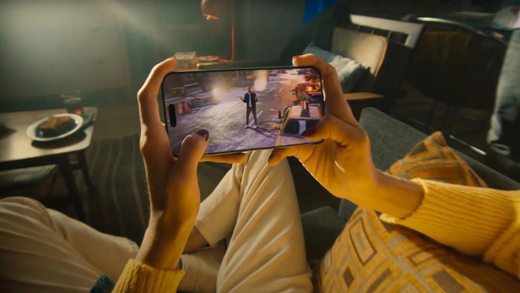 iPhone 15 Pro钛合金首秀，毁于拉胯散热