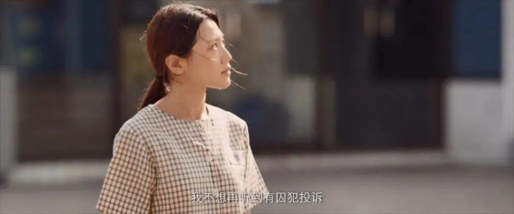 疯狂删减，怒刷一星，她这次是真的凉了