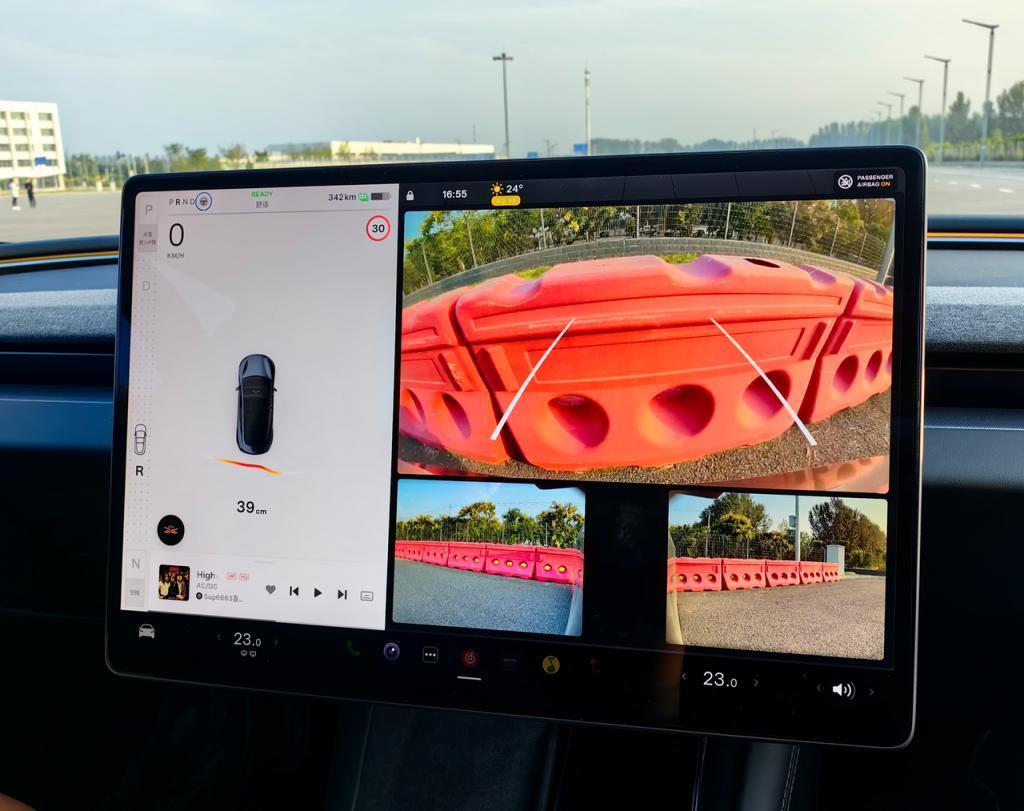 开上新款Model 3，我发现它也在迎合消费者