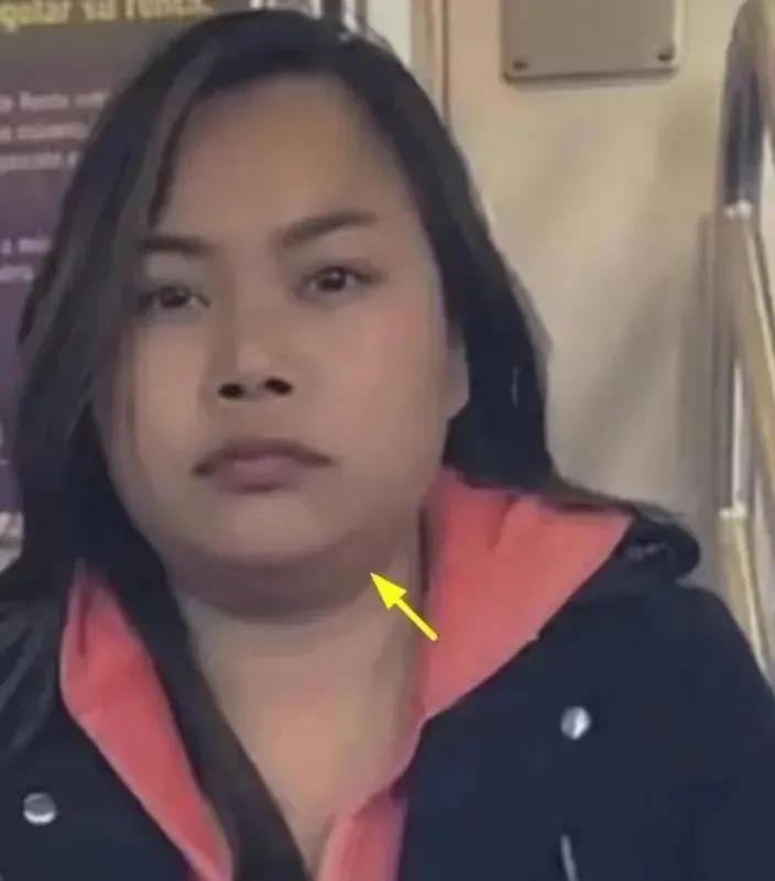 38岁凤姐在美国被偶遇，变瘦变美太惊艳，颜值不输蔡依林