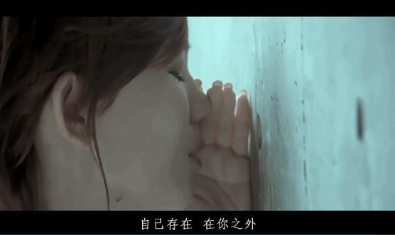 30秒，她从天后沦为全网黑