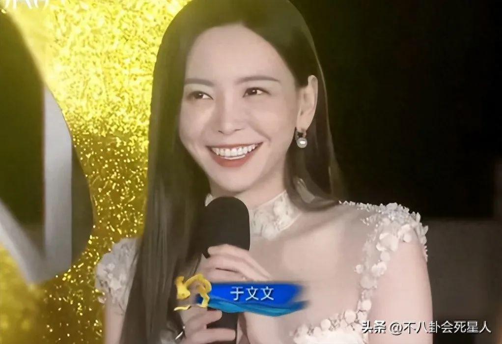 电影节生图大赏：闫妮僵硬不如73岁斯琴高娃，全场最佳的是她
