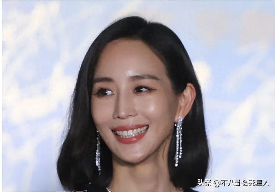 电影节生图大赏：闫妮僵硬不如73岁斯琴高娃，全场最佳的是她