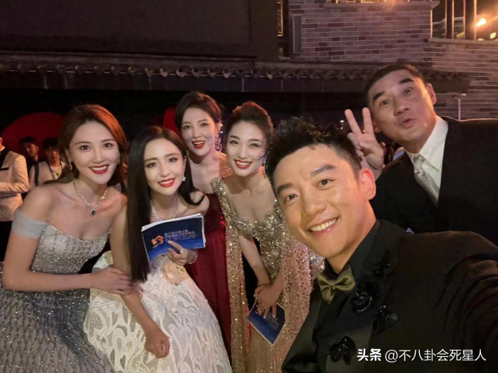 电影节生图大赏：闫妮僵硬不如73岁斯琴高娃，全场最佳的是她