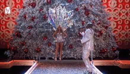 我等了四年的维密大秀，就这？