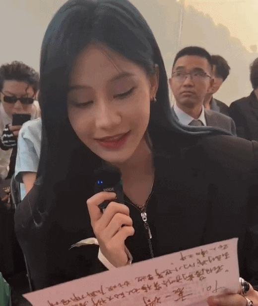 红毯背后，比台前更有戏