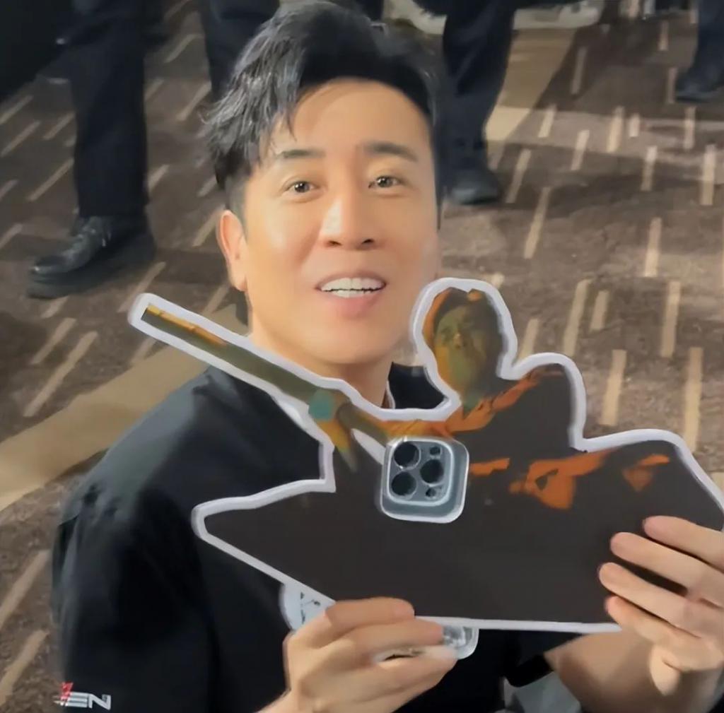 《坚如磐石》首波口碑出炉！现场观众打分和评价都一针见血