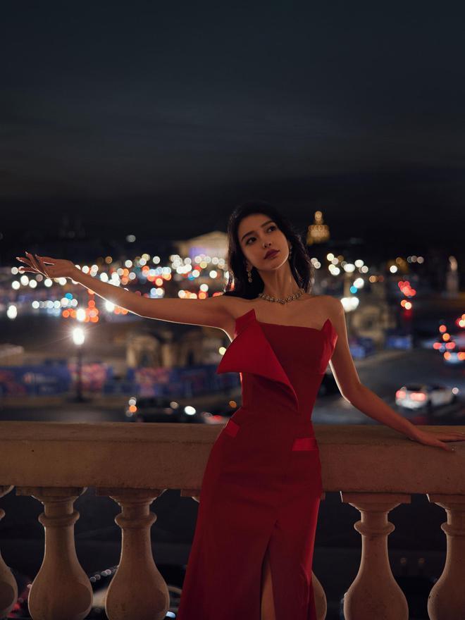 巴黎这一夜：张柏芝美艳动人，杨颖东方神韵，杨幂太霸气