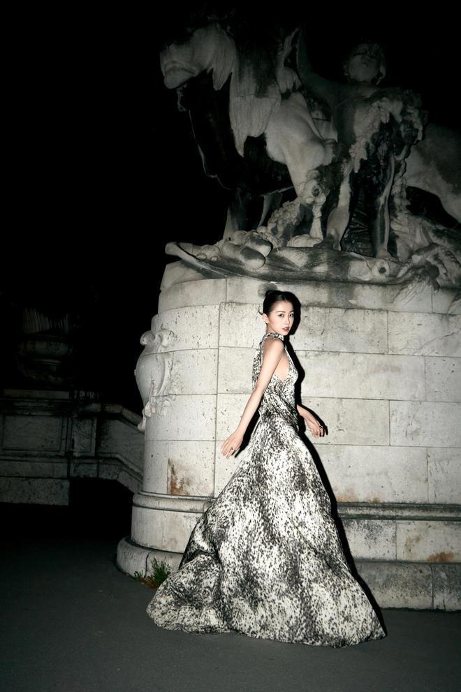 巴黎这一夜：张柏芝美艳动人，杨颖东方神韵，杨幂太霸气