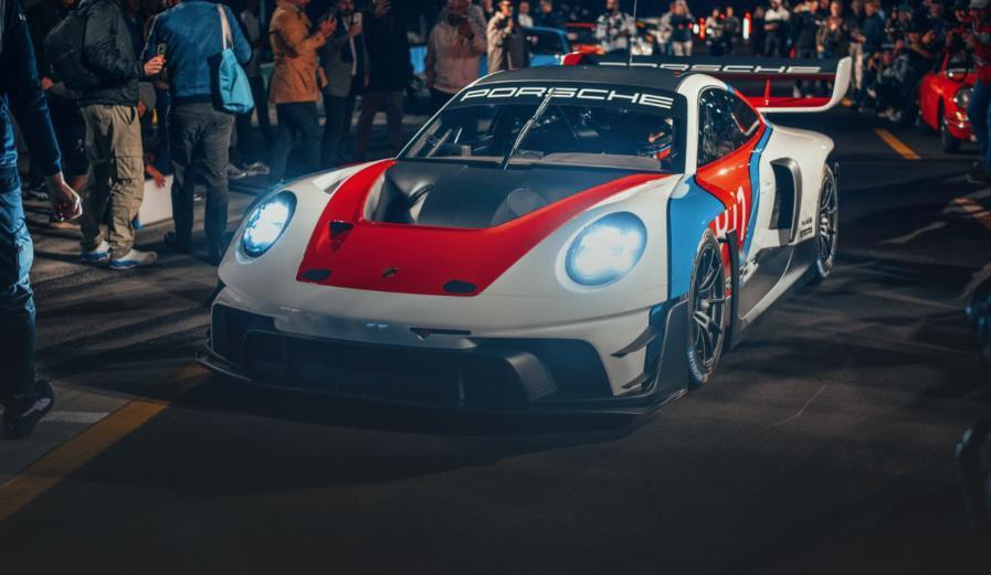 保时捷 911 GT3 R rennsport 跑车上市，国内售 734.8 万元