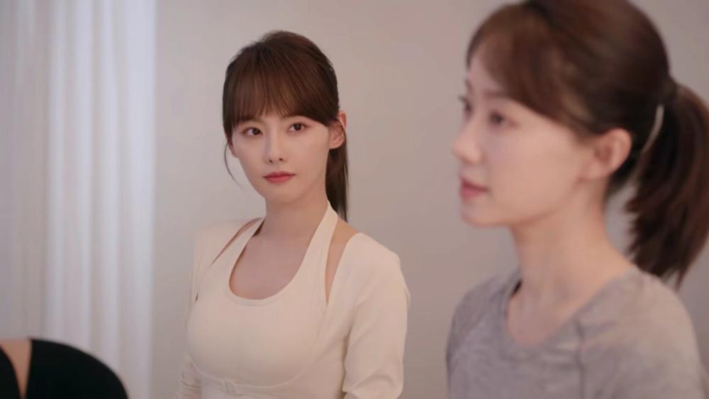 “金鸡影后”张小斐转型都市剧，精英“大女主”人设立得住吗？