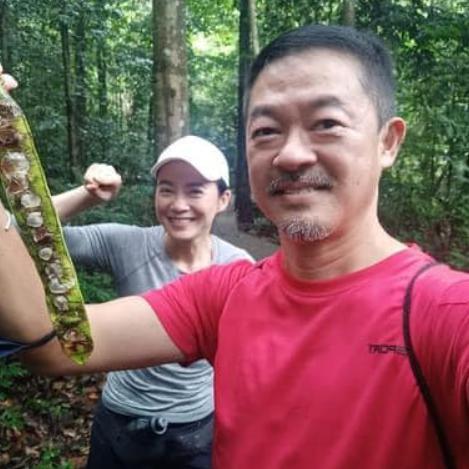 演员张咏华爬山时猝逝，几天前已感到不适，家属对死因无异议