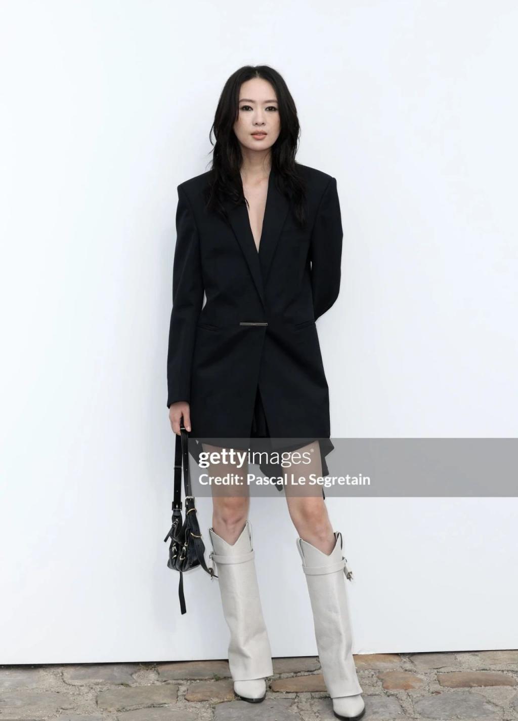 巴黎时装周明星生图:马思纯与精修图差别大,童瑶白鹿妆造拉胯