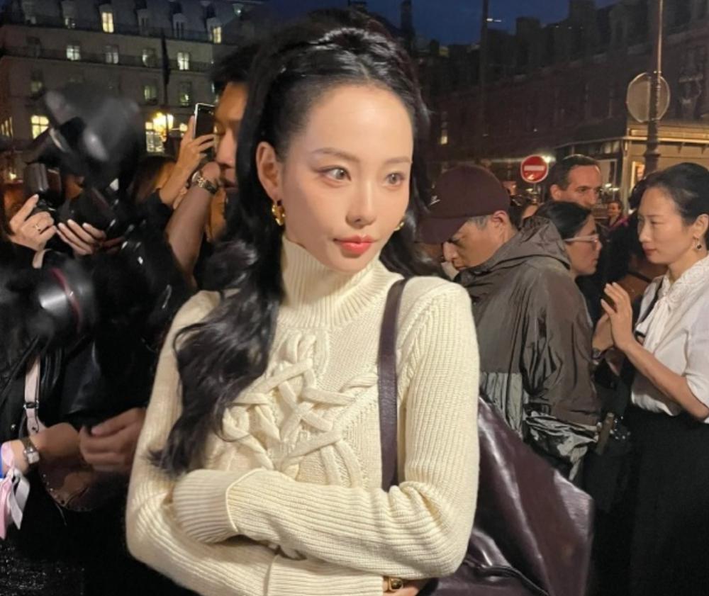 杨颖张嘉倪疯马秀风波升级！全网被骂评论区沦陷，徐娇发声抵制