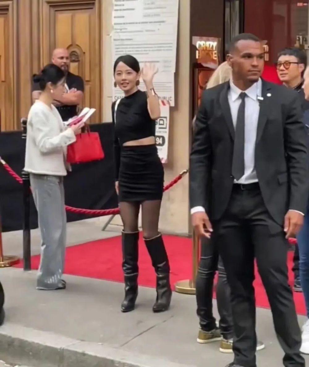 杨颖张嘉倪疯马秀风波升级！全网被骂评论区沦陷，徐娇发声抵制