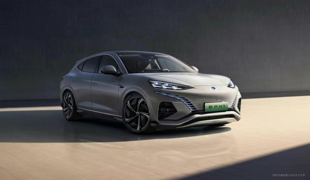 黑科技与价格战并行，比亚迪下一波攻势合资车还能抗住吗？