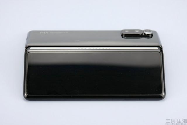 小米MIX Fold3评测：满配 四摄，大折叠再无遗憾