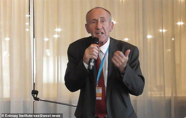 不喜欢精致的美国Z时代，逼走中国老板