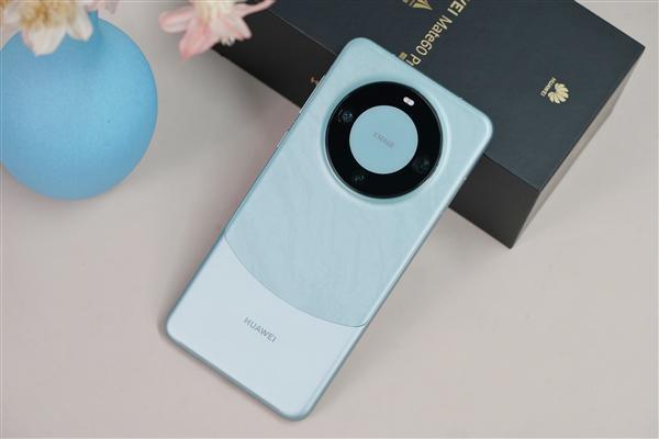 真我GT5今日10点正式开售！2999元起最高240W闪充