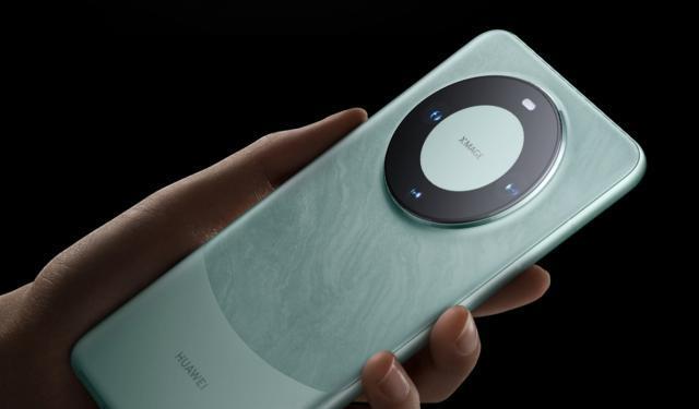 消息称华为 Mate 60 手机目前只有麒麟处理器版本，集成 5G 基带