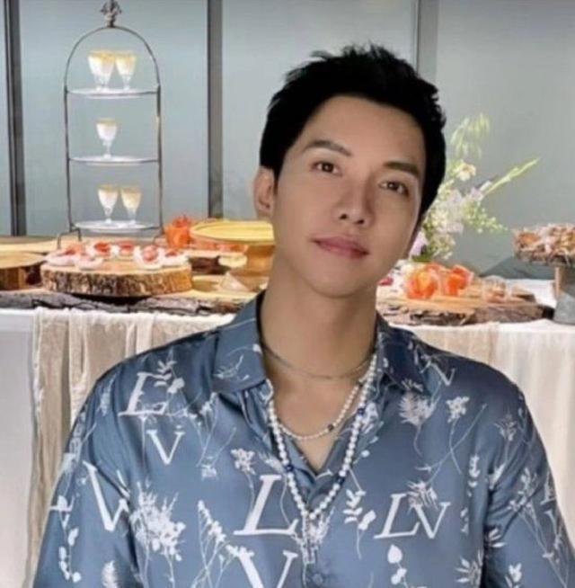 韩星李昇基被美国粉丝投诉耍大牌 经纪公司回应