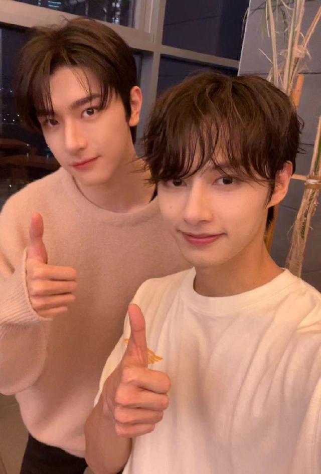 文俊辉晒与林一合照 两人同框比赞画面养眼