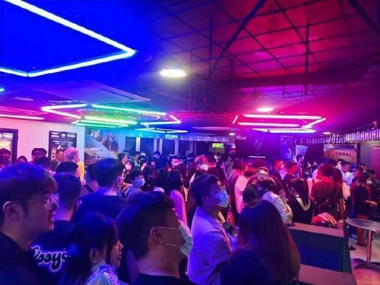 《孤注一掷》爆到国外，马来西亚票房高过《战狼2》