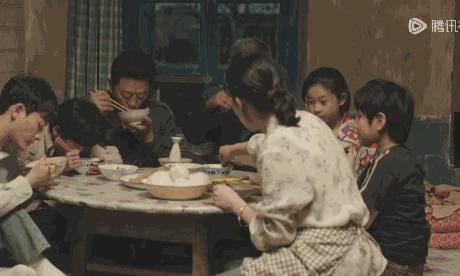 《父辈的荣耀》4位小演员，狠狠打了内娱多少流量明星的脸