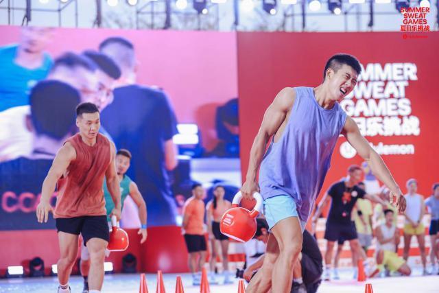 我们去参加了 lululemon 年度最大社区活动，找到了快乐的秘密