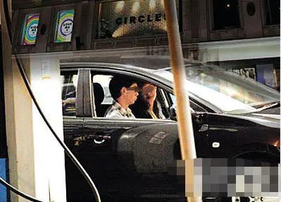 42岁造人成功！备婚中途被绿断8年情，闪婚圈外人终怀孕