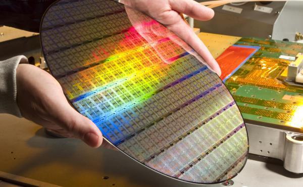 曝联发科开始大砍明年晶圆投片数量 你猜猜是因为谁？