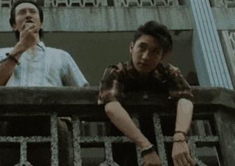 靠哭上热搜，是真性情还是炒作？