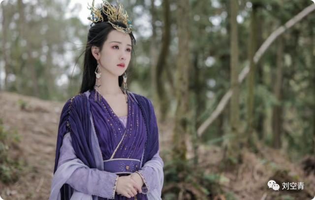 她这算是真的爆了？