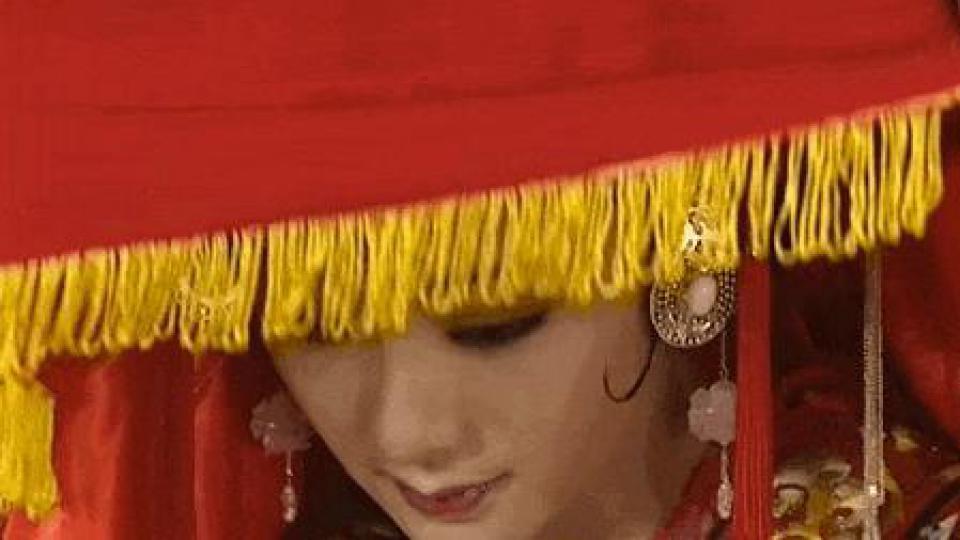 《花轿喜事》彻底翻车，连抄都抄不好？