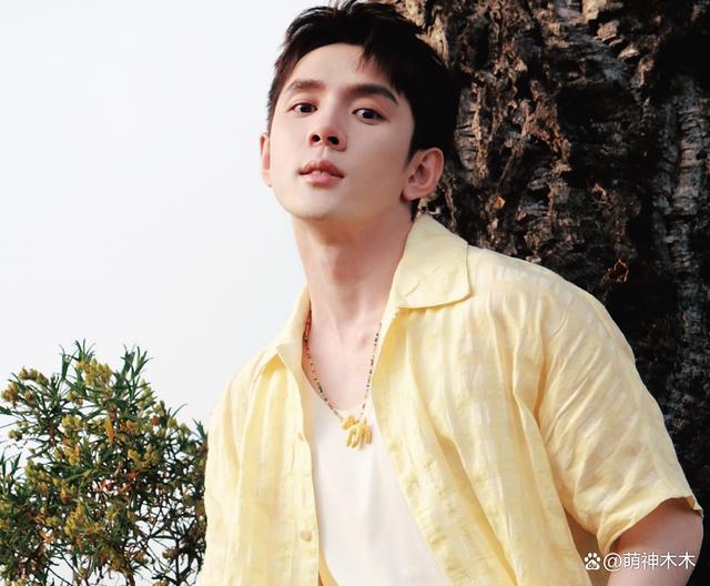 李佳琦员工爆料！选品和宠物由别人负责，产品本人都没在用