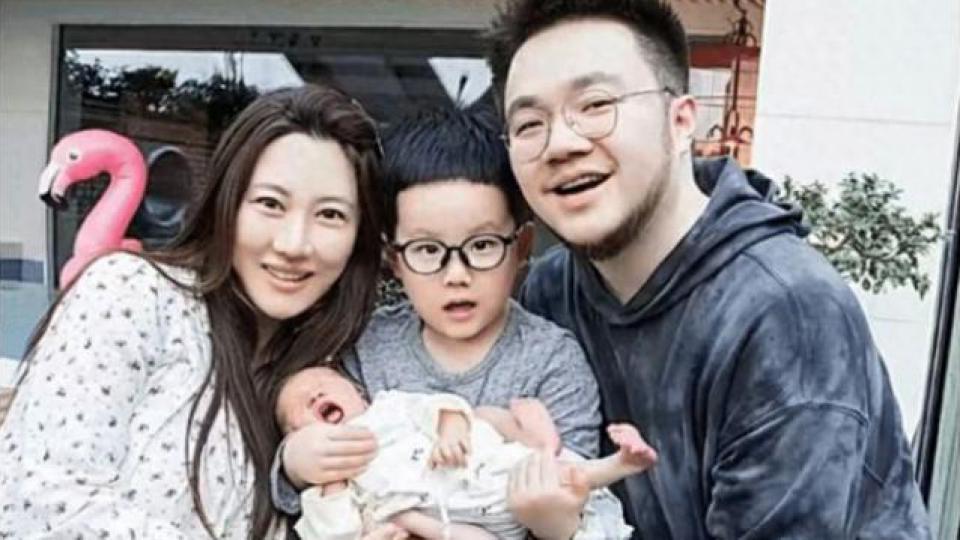 宋丹丹儿子儿媳T台走秀，巴图变瘦，博谷撞脸张柏芝