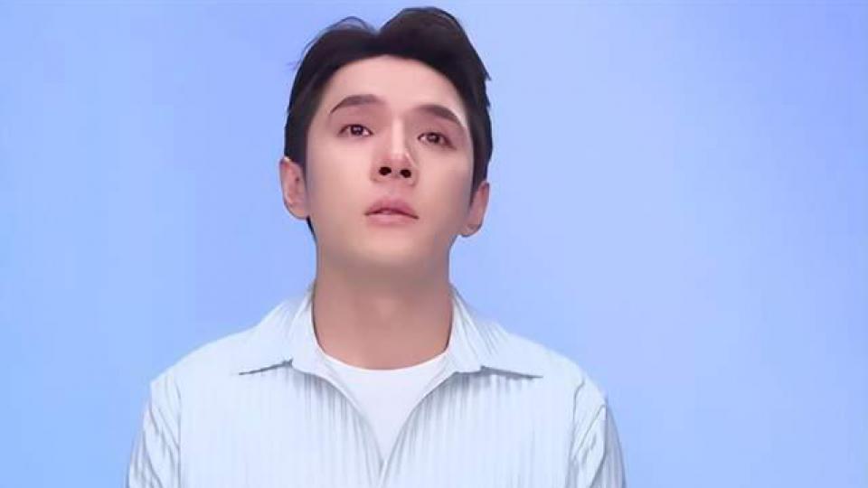 李佳琦前脚落泪道歉后脚开心带货 被嘲鳄鱼的眼泪