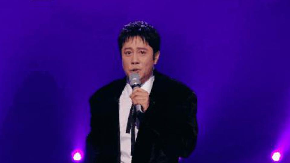 蔡国庆的精神状态很疯吗？