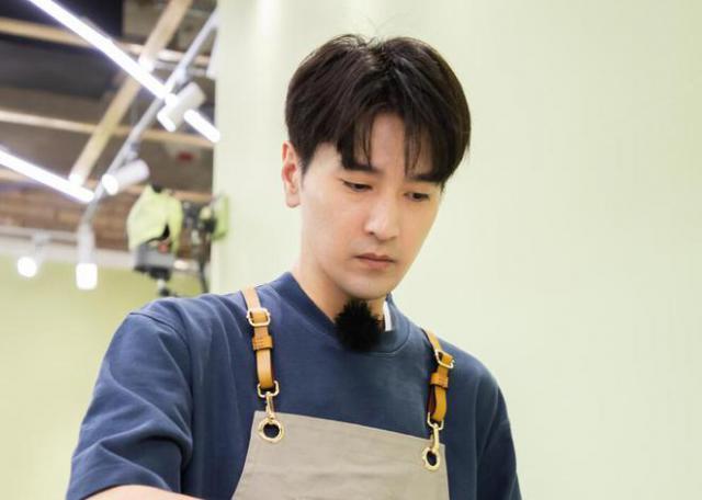 《中餐厅》比起赵又廷组，观众为什么更喜欢黄晓明组？