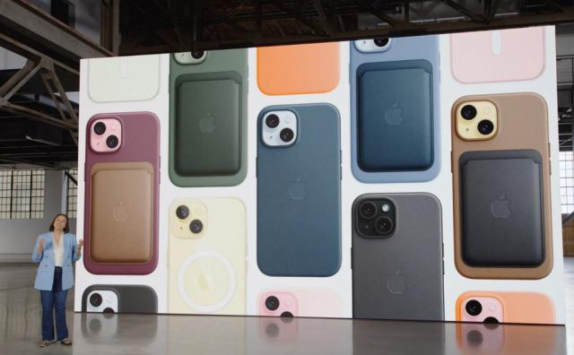 评价褒贬不一，网友开箱苹果iPhone 15系列机型 FineWoven 保护套