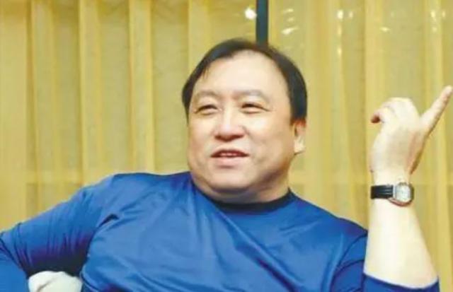 王晶又和网友互喷，直言对方心肠不好，不喜欢就滚