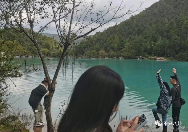 言情小说照进现实？她是不是第一个靠婚姻逆转风评的女明星啊