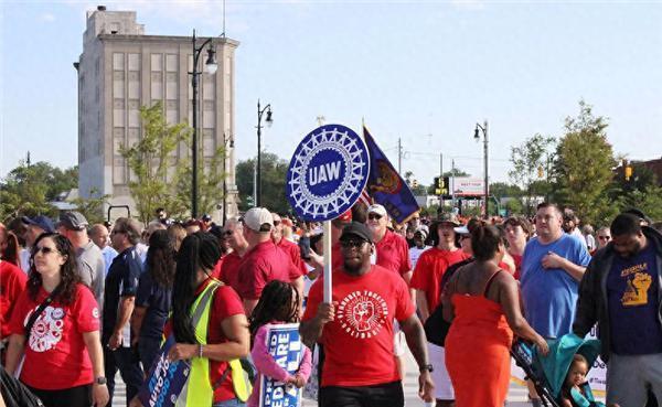 美国加州起诉5家石油巨头，指控其隐瞒气候变化风险