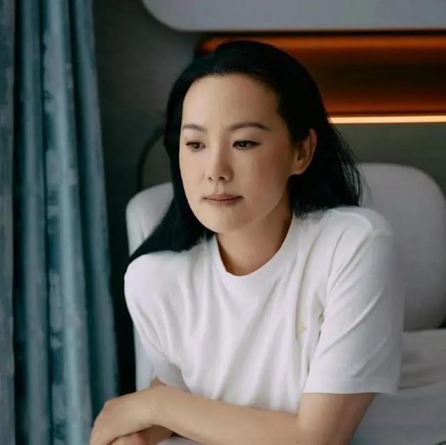 还记得《小欢喜》的刘静阿姨吗？她吃面被骂了？