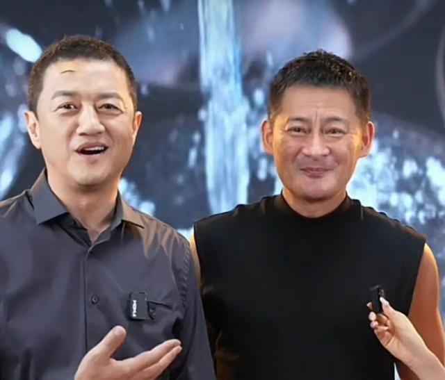 李亚鹏景岗山合体卖货，王菲率领的“六年一班”境遇大不同