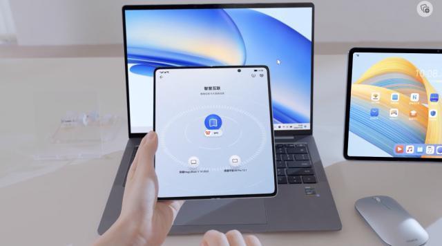 消息称荣耀新系统支持大模型和灵动交互，荣耀 100 Pro 有望搭载