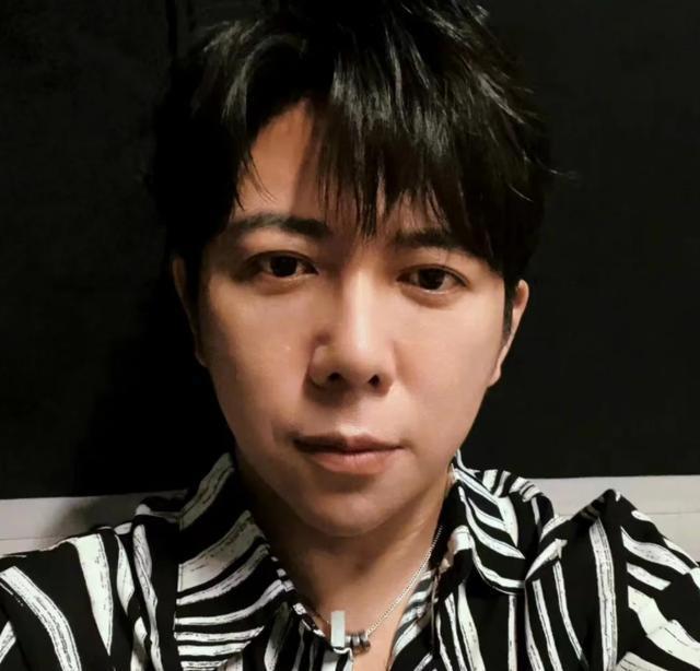 胡海泉奶茶品牌又出事，被列为失信人成老赖，此前还偷税漏税