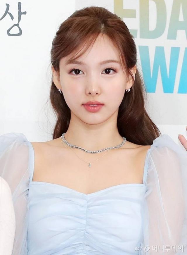 被起诉索债6亿韩元，娜琏与母亲一审胜诉！